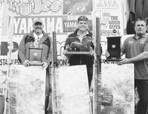 (l-r) Doug Phayer (3rd heaviest fish), Martin Kraulis (winner heaviest fish and second heaviest fish) and Greg Nixon (President Snapper Point Angling Club).
